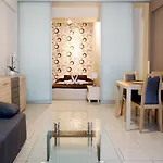 Studio City Center Apartment